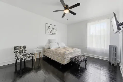 7000 South Paxton Avenue Chicago IL 60649