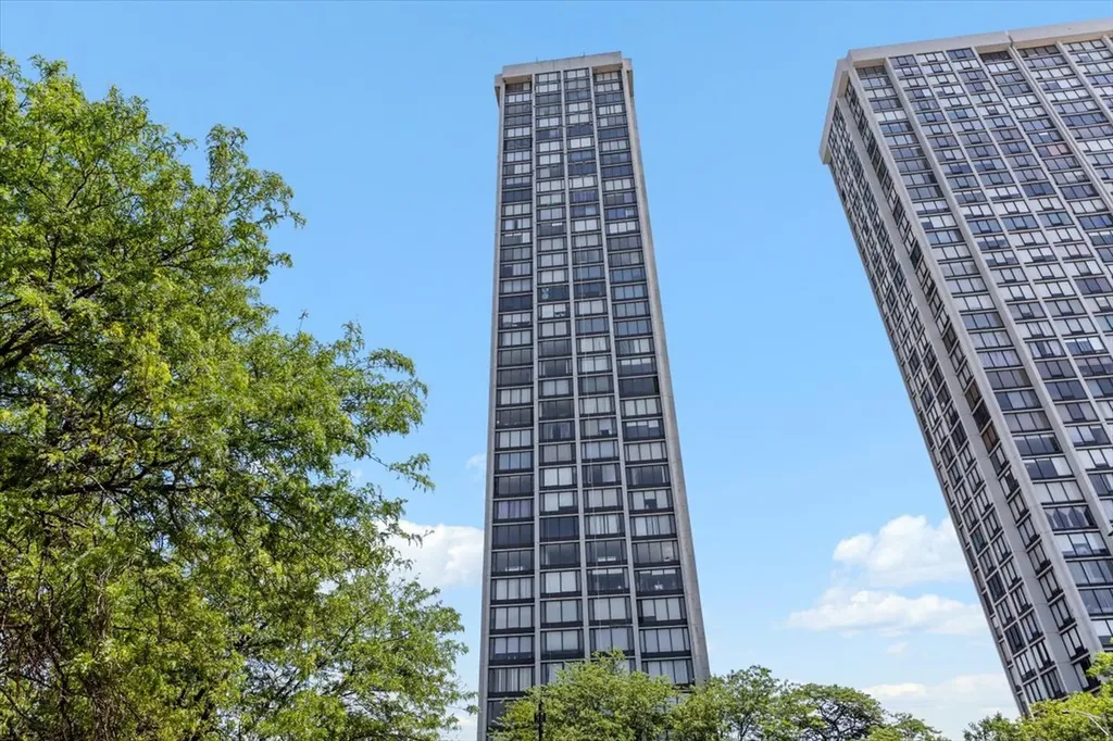 5455 North Sheridan Road Chicago IL 60640