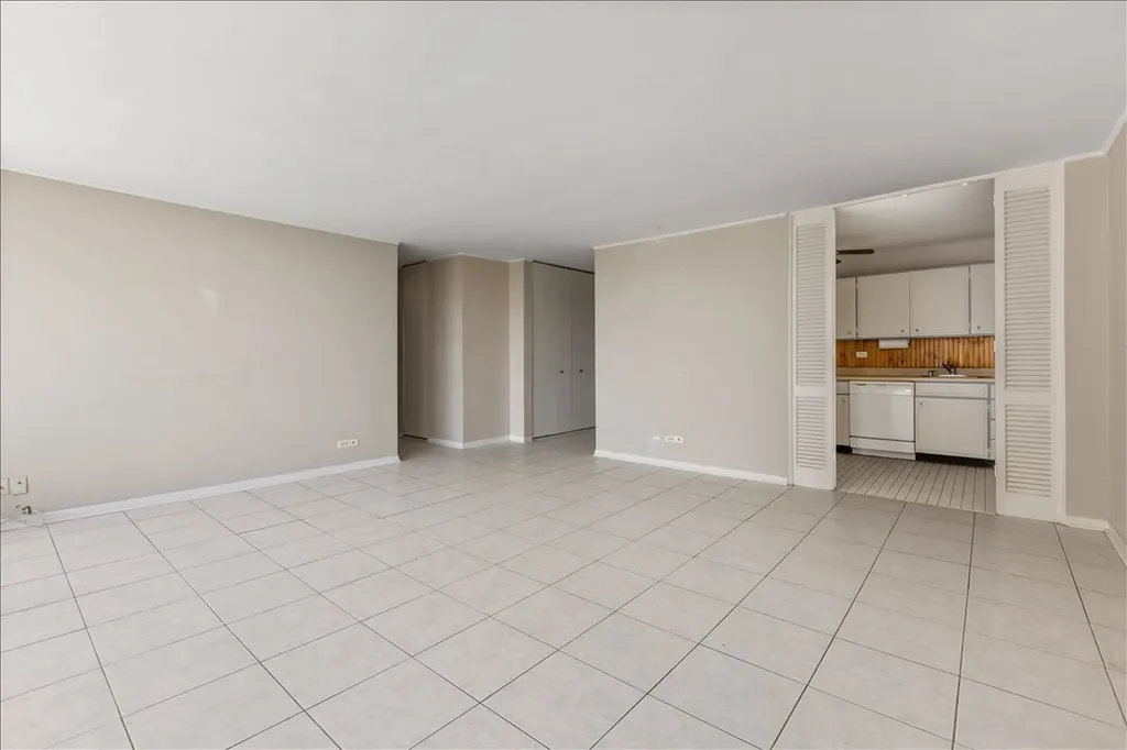 5455 North Sheridan Road Chicago IL 60640