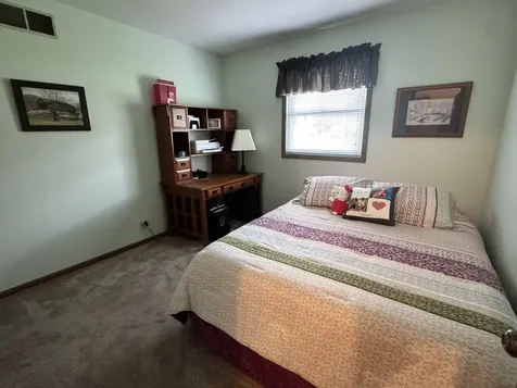 1900 Powder River Path Elgin IL 60123