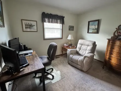 1900 Powder River Path Elgin IL 60123