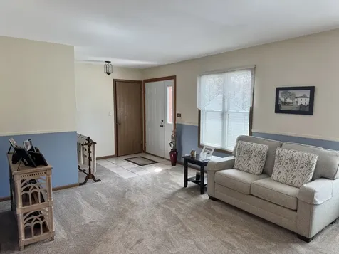1900 Powder River Path Elgin IL 60123