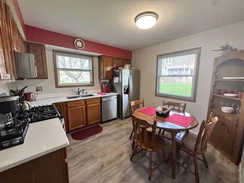 1900 Powder River Path Elgin IL 60123