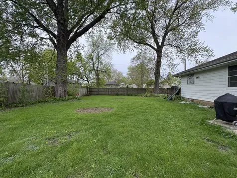 337 Maplewood Drive Lakemoor IL 60051