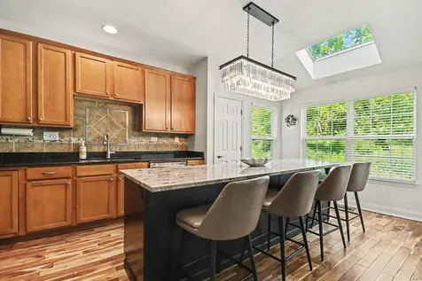 1102 Iron Horse Court Elgin IL 60124