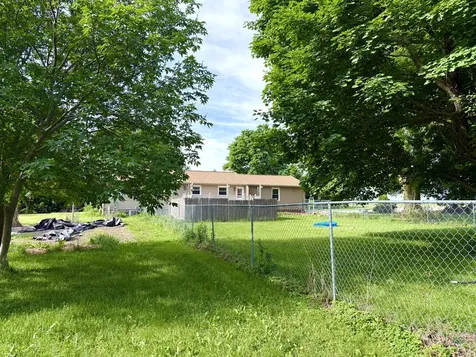 704 Carnahan Road Compton IL 61318