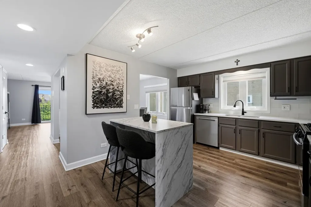 4100 North Neenah Avenue Chicago IL 60634