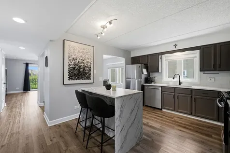 4100 North Neenah Avenue Chicago IL 60634