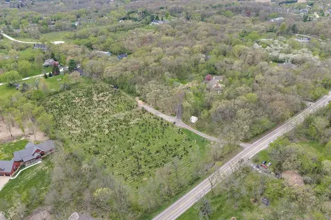 309 Three Oaks Road Cary IL 60013