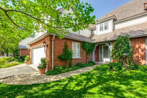 1066 Franz Drive Lake Forest IL 60045