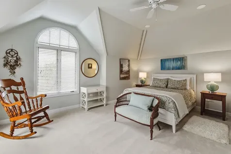 1066 Franz Drive Lake Forest IL 60045