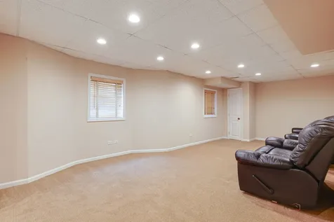 1066 Franz Drive Lake Forest IL 60045