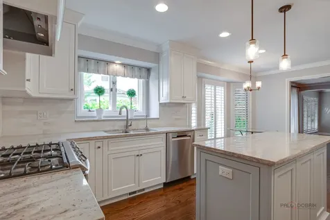 1066 Franz Drive Lake Forest IL 60045