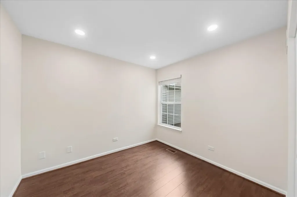 301 Lucille Lane Schaumburg IL 60193