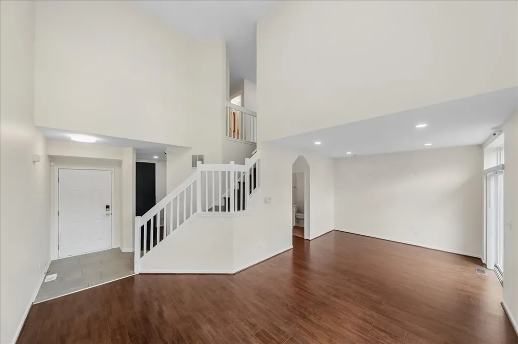 301 Lucille Lane Schaumburg IL 60193