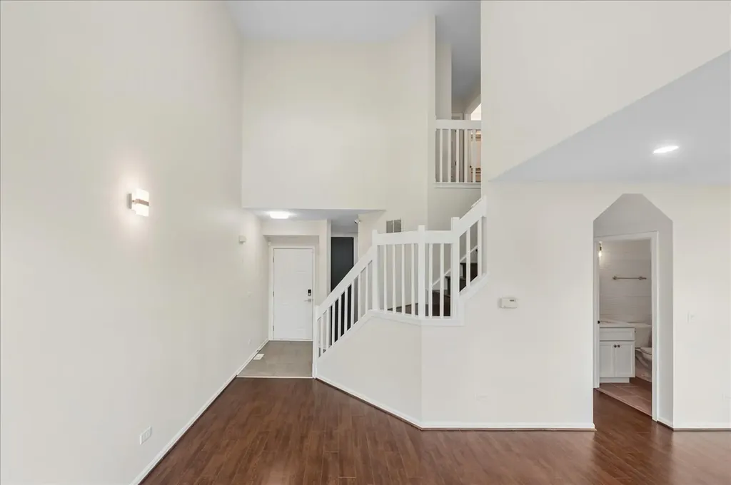 301 Lucille Lane Schaumburg IL 60193