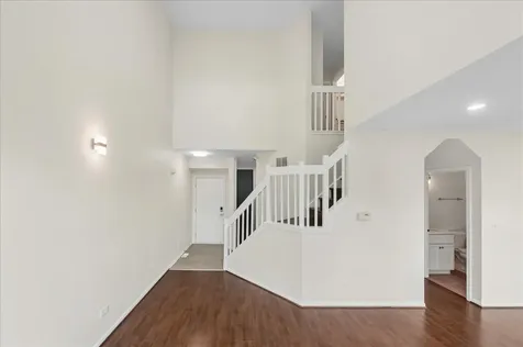 301 Lucille Lane Schaumburg IL 60193