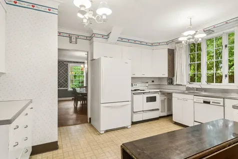 102 Pine Road Barrington IL 60010