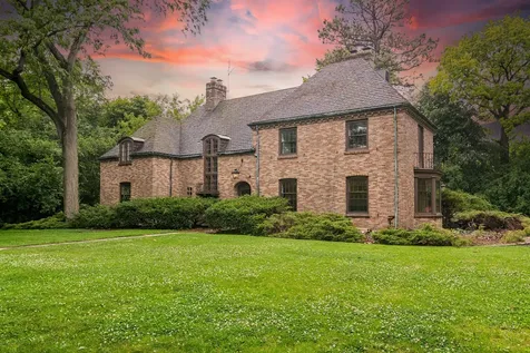 102 Pine Road Barrington IL 60010