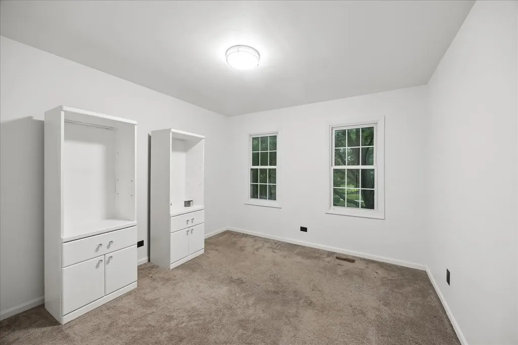 75 Rodenburg Road Roselle IL 60172