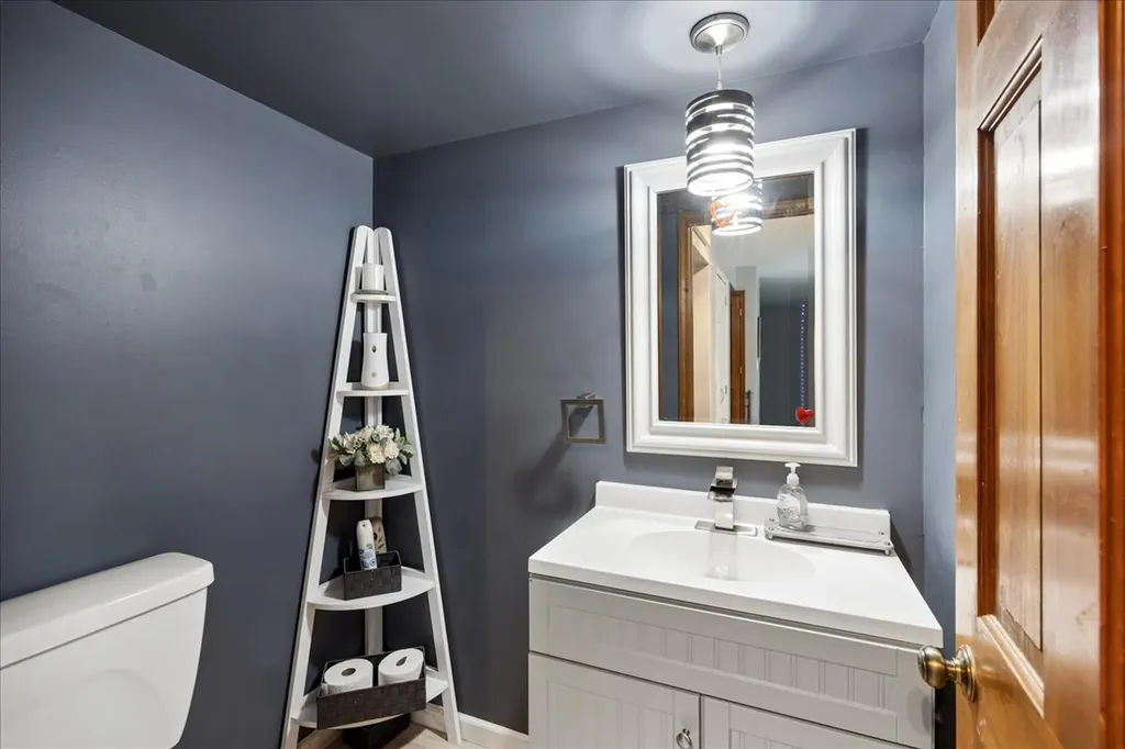 75 Rodenburg Road Roselle IL 60172