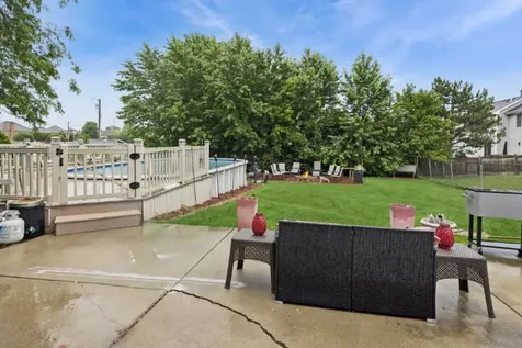 75 Rodenburg Road Roselle IL 60172