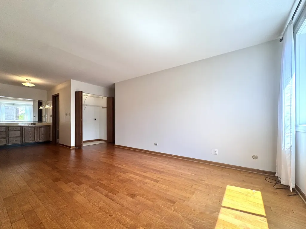 440 Raintree Court Glen Ellyn IL 60137