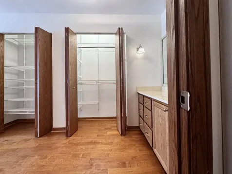 440 Raintree Court Glen Ellyn IL 60137