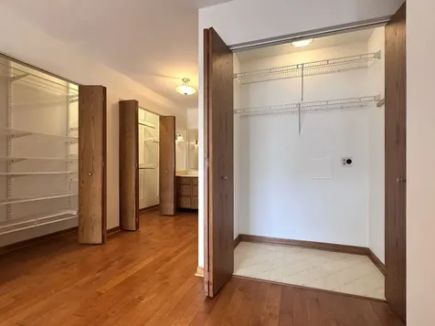 440 Raintree Court Glen Ellyn IL 60137