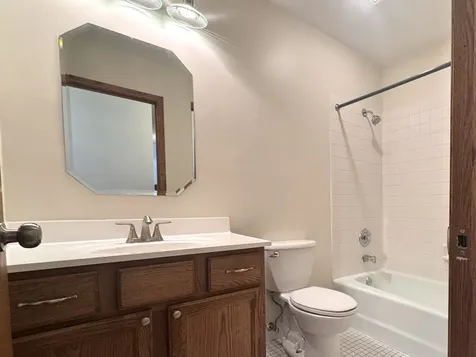 440 Raintree Court Glen Ellyn IL 60137
