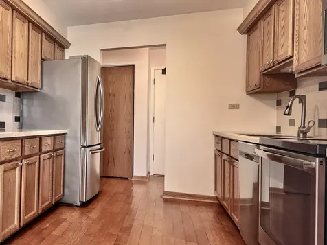 440 Raintree Court Glen Ellyn IL 60137