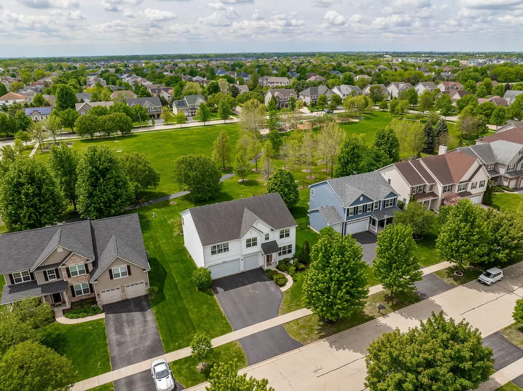 2297 Deerpath Road Bolingbrook IL 60490