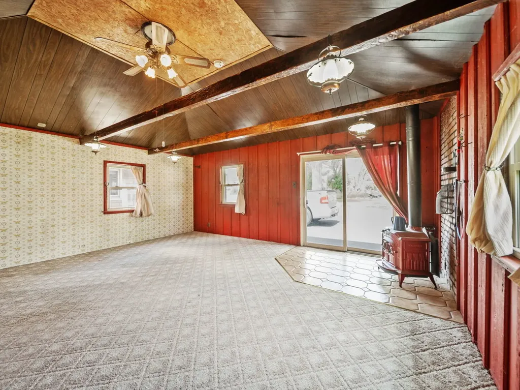 4N365 9TH Avenue Addison IL 60101