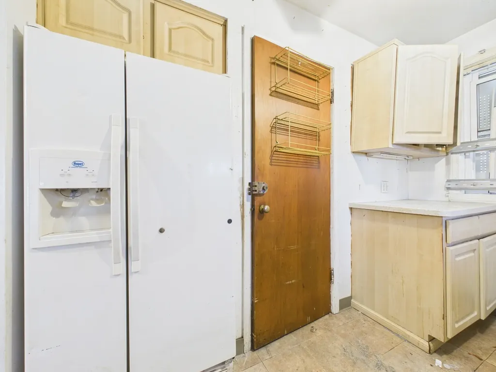 10009 South Emerald Avenue Chicago IL 60628