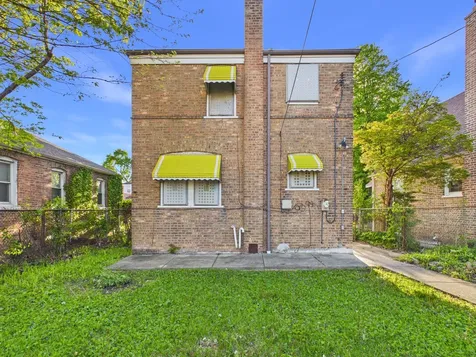 10009 South Emerald Avenue Chicago IL 60628