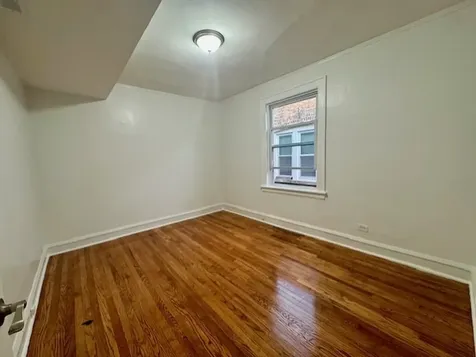 6724 North Campbell Avenue Chicago IL 60645
