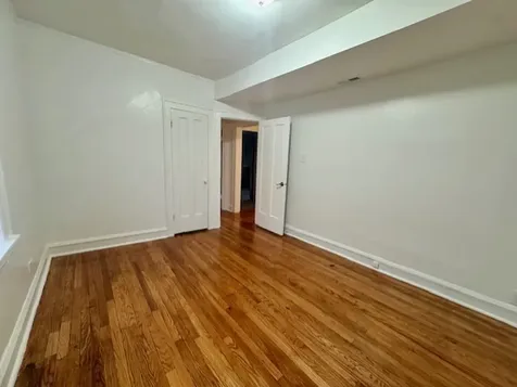 6724 North Campbell Avenue Chicago IL 60645