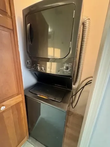 6724 North Campbell Avenue Chicago IL 60645