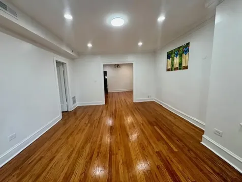 6724 North Campbell Avenue Chicago IL 60645