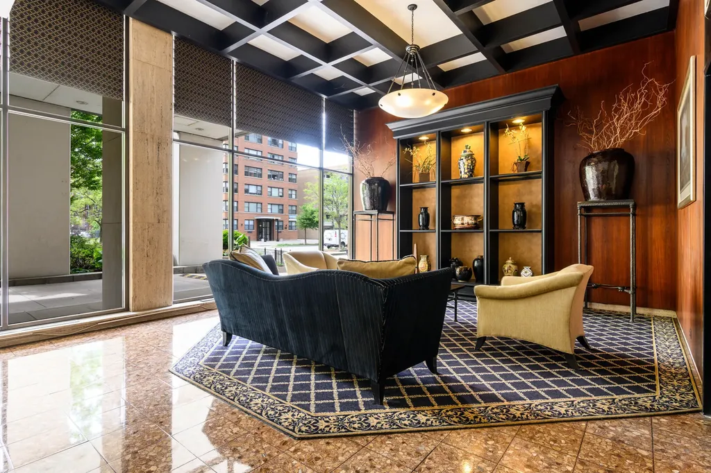 5855 North Sheridan Road Chicago IL 60660