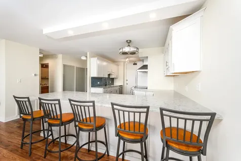 5855 North Sheridan Road Chicago IL 60660
