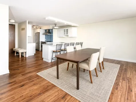 5855 North Sheridan Road Chicago IL 60660