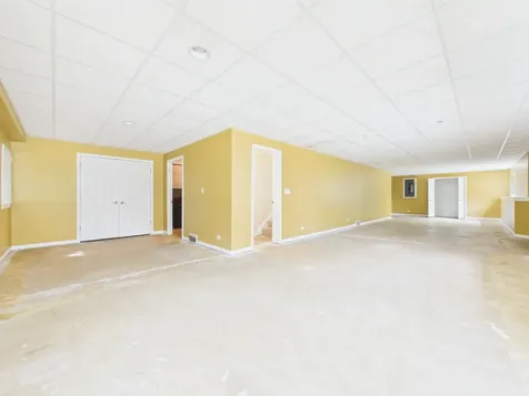 7486 Abbey Road Gurnee IL 60031