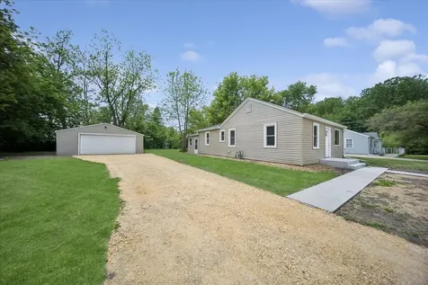 3616 Blackstone Avenue Rockford IL 61101
