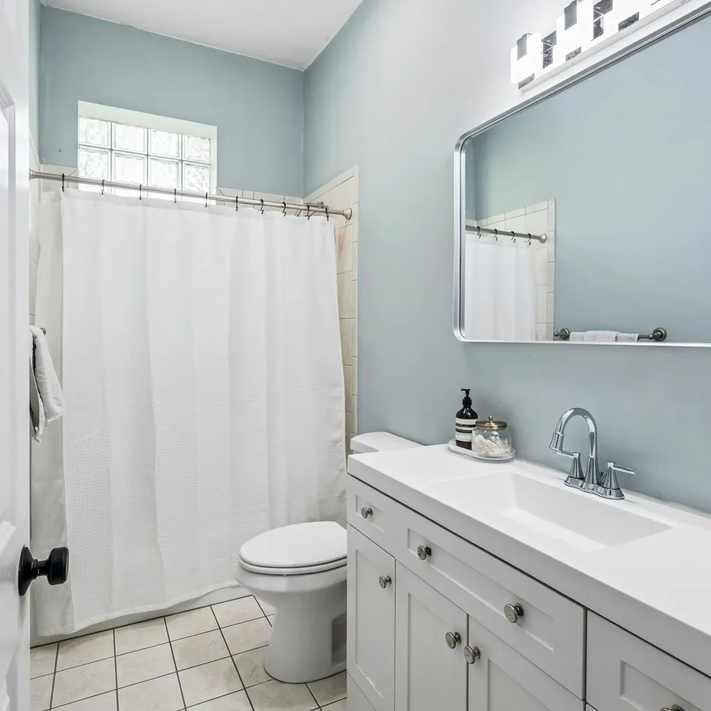 2001 West Addison Street Chicago IL 60618
