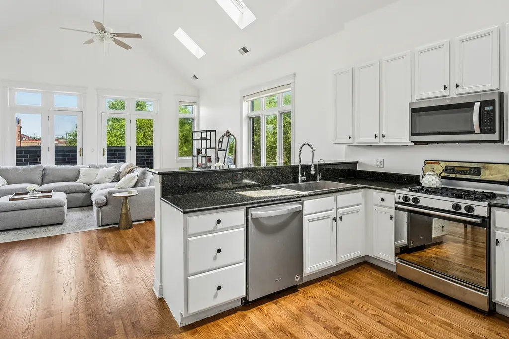 2001 West Addison Street Chicago IL 60618