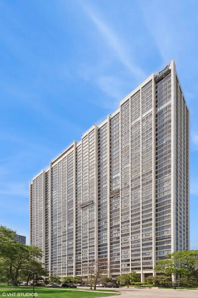 2800 North Lake Shore Drive Chicago IL 60657