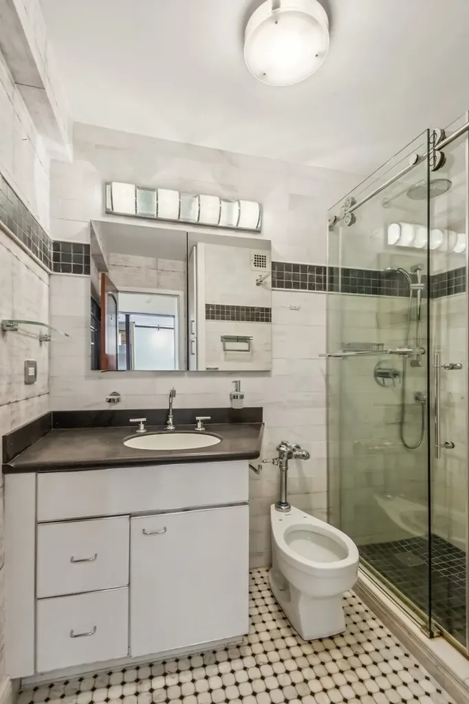 2800 North Lake Shore Drive Chicago IL 60657