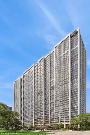 2800 North Lake Shore Drive Chicago IL 60657