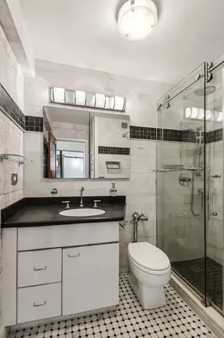 2800 North Lake Shore Drive Chicago IL 60657